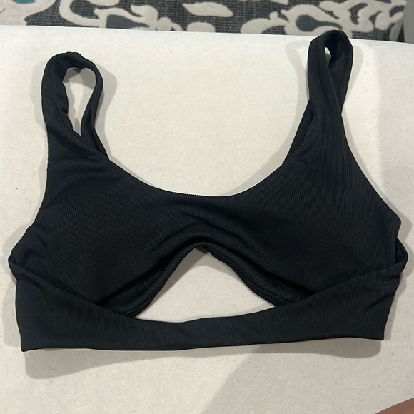 black bathing suit top with double band in front - Picture 1 of 3
